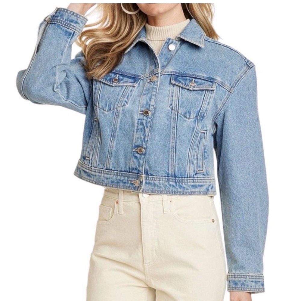 NWT UNIVERSAL THREAD Women XS/S Light Blue Cropped Denim Jacket Loose Fit
